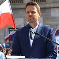 Sztab PiS pozywa Trzaskowskiego za "milion osób, które straciły pracę". Sprawdziliśmy fakty