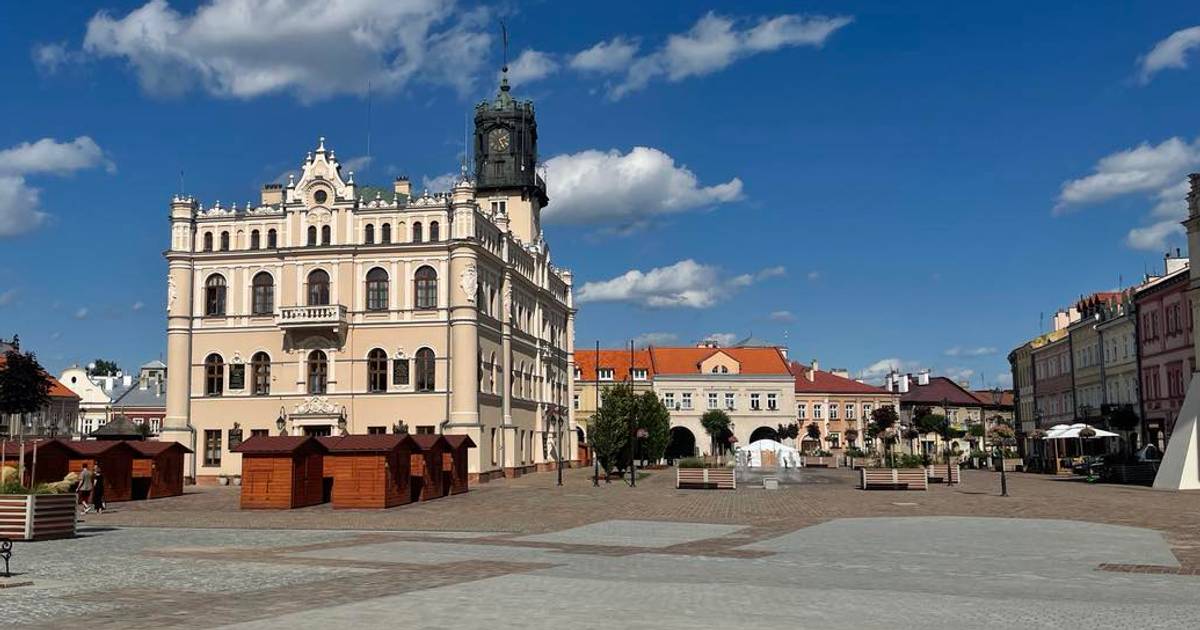 Powstaje jedenasty kościół w 39-tysięcznym mieście. Mieszkańcy: przydałby się basen