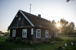 Leczą z chorób za 'co łaska'. Szeptuchy pomogły wielu osobom