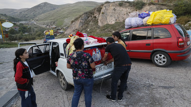 Zdjęcia z Górskiego Karabachu obiegają świat. Ludzie masowo uciekają do Armenii
