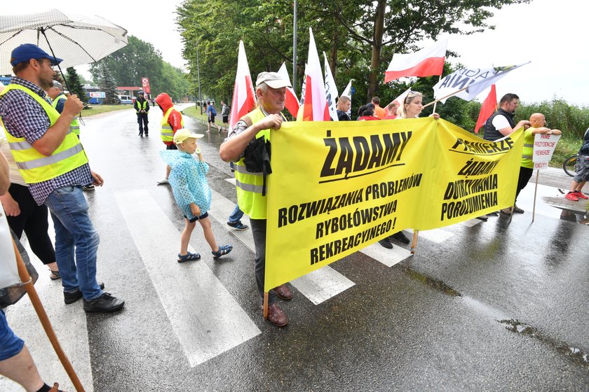 Rybacy protestują. Droga na Hel całkowicie zablokowana