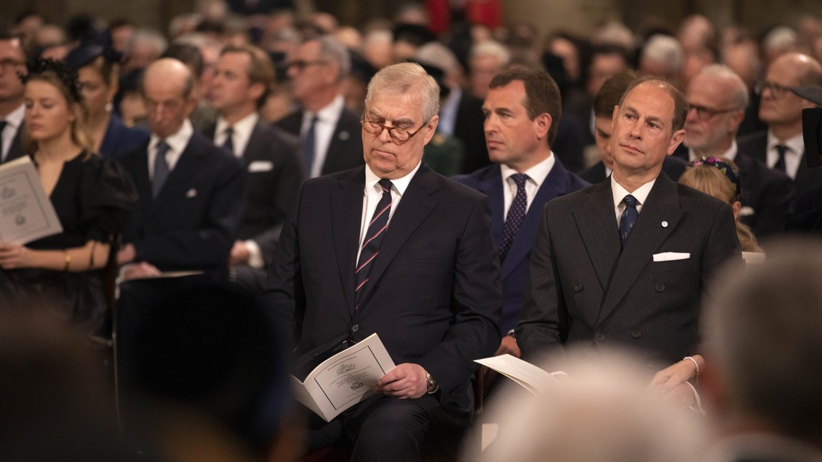 Prvo oglašavanje kraljevske porodice nakon skandala sa Dežfrijem Epstajnom