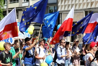 Ulicami Warszawy przeszła Parada Schumana