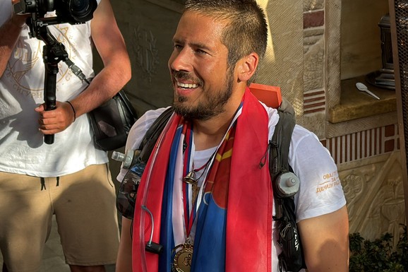 "PREPUSTIO SAM SE BOGU, ON MI JE DAO UVID U SVET NEPOZNATOG" Dve godine od hodočašća Nikole Rokvića: Prikupio 39.355.221 dinara za dečju onkologiju, prešao 1150 km za 31 dan