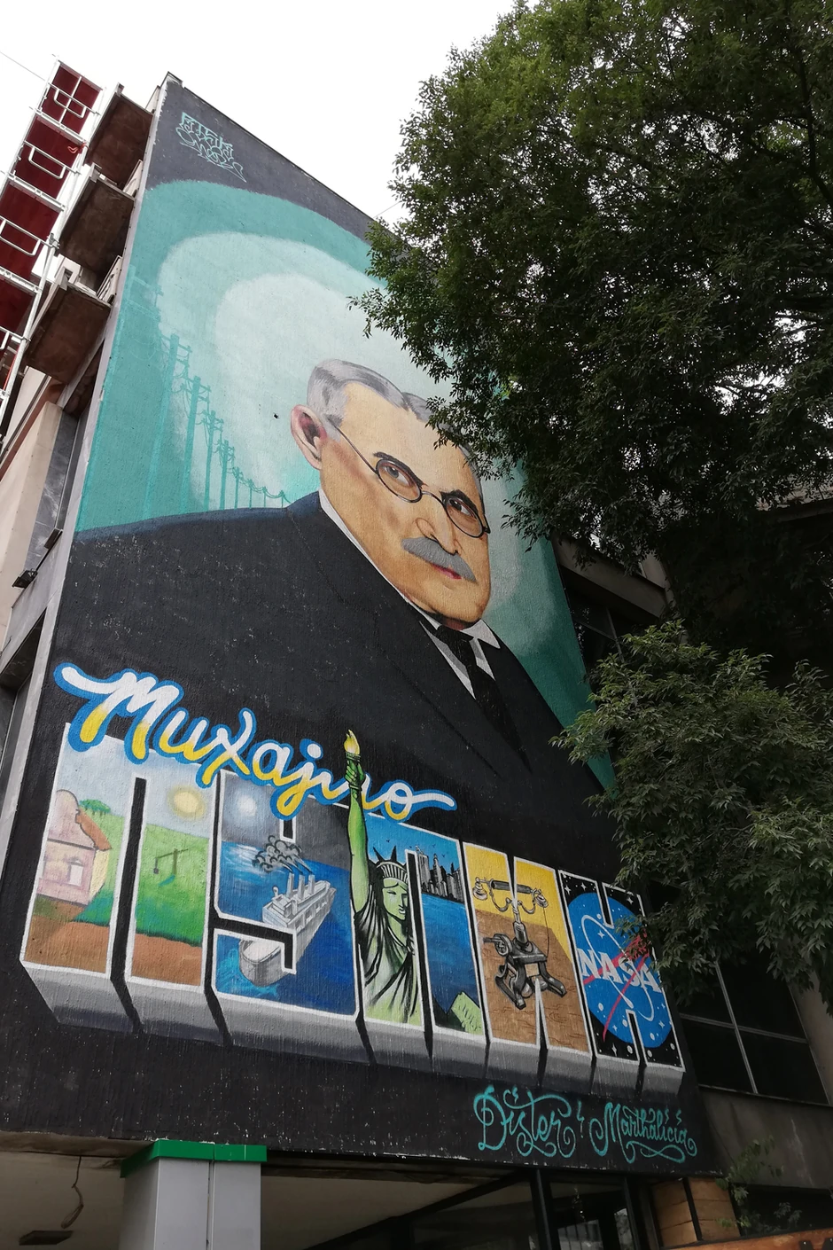 Mural Mihajla Pupina, Bulevar Mihajla Pupina i Ilije Ognjanovića