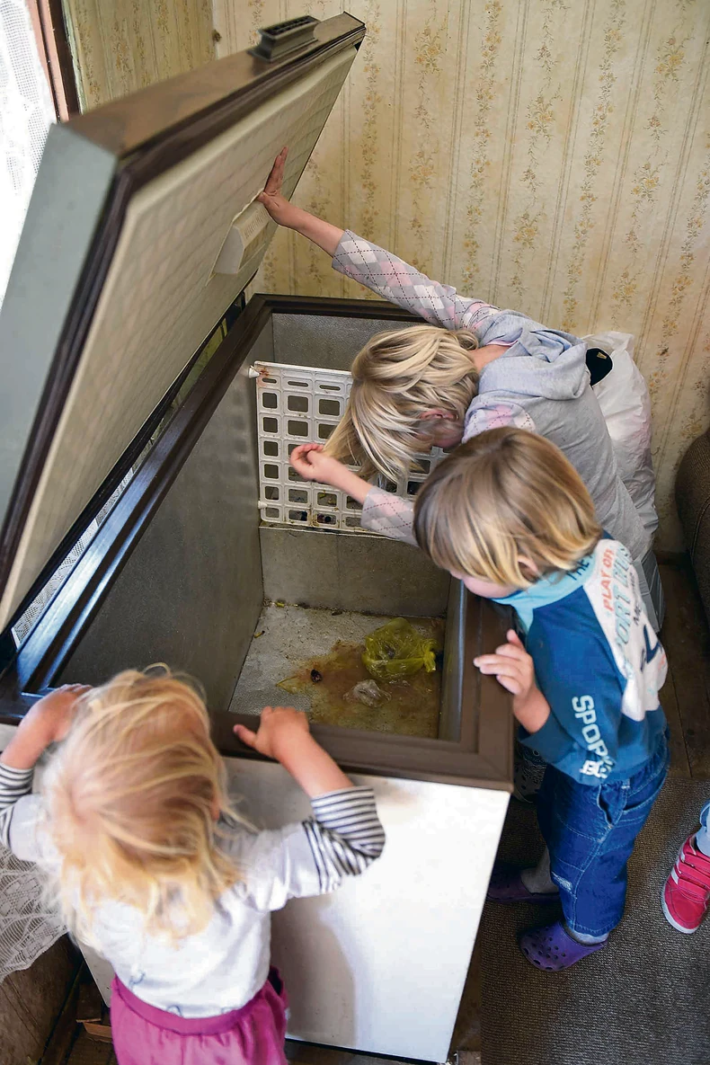 Sve im nedostaje, i hrana i odeća i obuća...