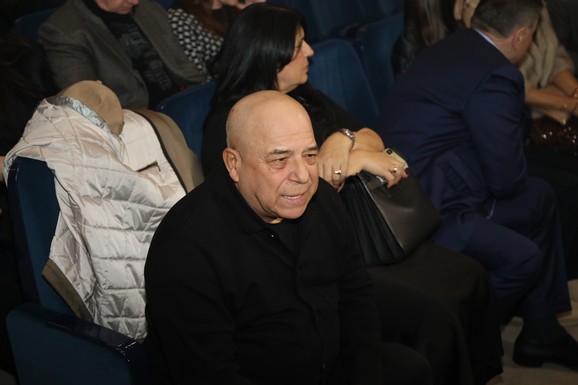 "TEK SAM KASNIJE SAZNAO DA JE UMRLA" Hasan Dudić je pre Zlate voleo nju: Zatekla ga vest o smrti supruge: Nije ni slutio šta je sebi krišom uradila