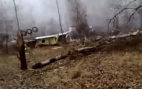 Do internetu trafił wstrząsający film nagrany na miejscu katastrofy polskiego prezydenckiego TU-154, jeszcze zanim pojawiły się tam służby ratunkowe