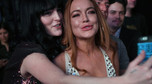 Kuszący dekolt Lindsay Lohan