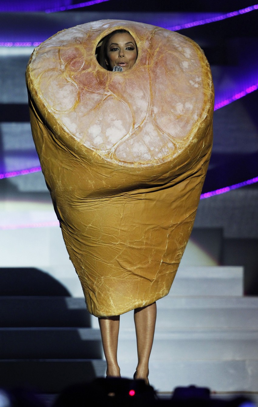 Eva Longorija kao šunka