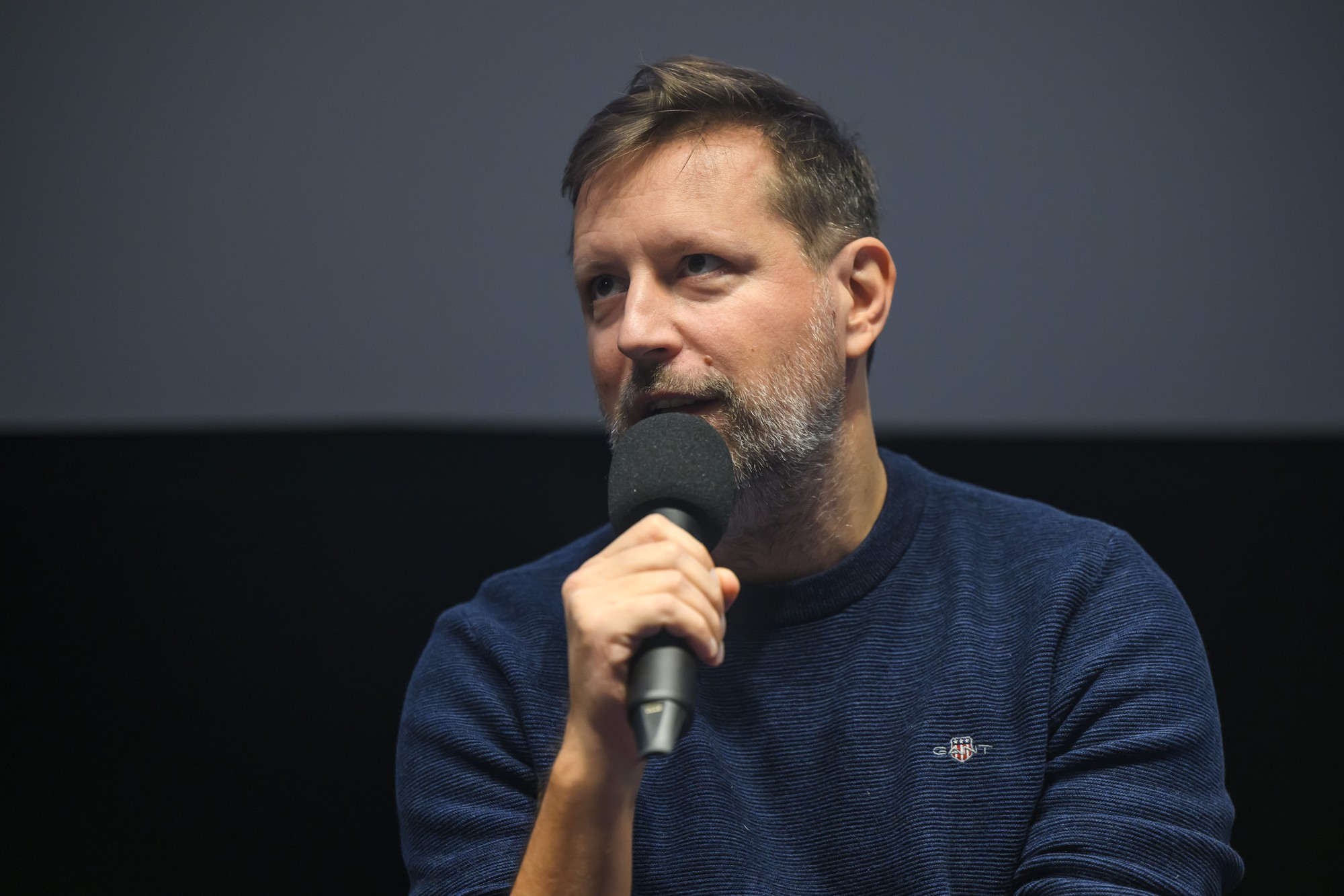 Novinárska projekcia dokumentárneho filmu Prezidentka - dramaturg Slovenskej televízie a rozhlasu (STVR) Ondrej Starinský.
