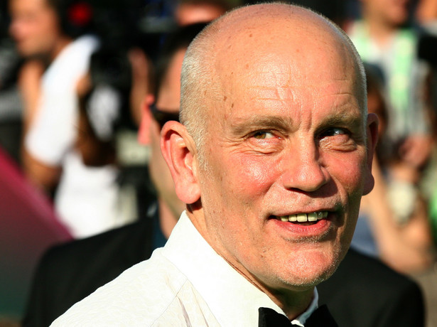 John Malkovich bezlitosny dla zombie