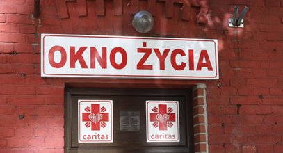 Alarm w Świdnicy rozległ się o 12.20. Zakonnica znalazła chłopczyka z karteczką