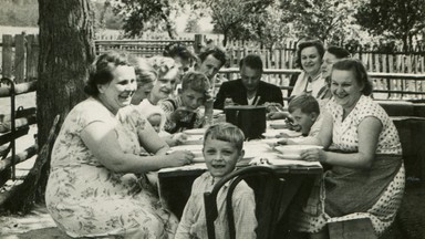 Od kocyka do becika. Historia świadczeń rodzinnych