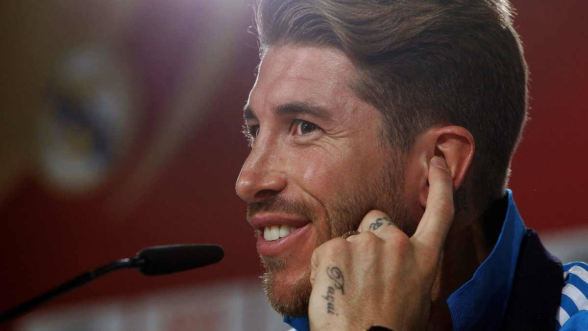 Sergio Ramos, reprezentant Hiszpanii i zawodnik Realu Madryt, należy do grona sportowców, którzy uwielbiają tatuaże. 27-latek ma już ich na swoim ciele całkiem sporo, a we wtorek zafundował sobie kolejny.