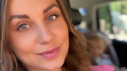 Speváčka Dominika Jurena. 
