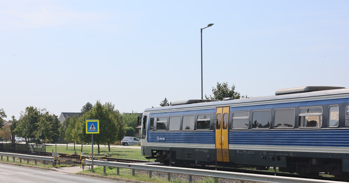 Kisiklott egy vonat Szegeden, jelentős fennakadásokra kell számítani a vonalon