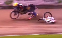 Makabryczny wypadek, kibice zamarli. Woffinden najechał na Iversena... [WIDEO]