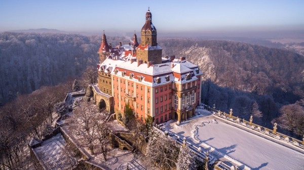 - Poza zajęciami w szkole planujemy też wyjazd do Zamku Książ oraz wycieczki do kina, teatru czy na kręgielnię - mówi Joanna Sinicka, dyrektorka SP 90 przy ul. Orzechowej we Wrocławiu.
