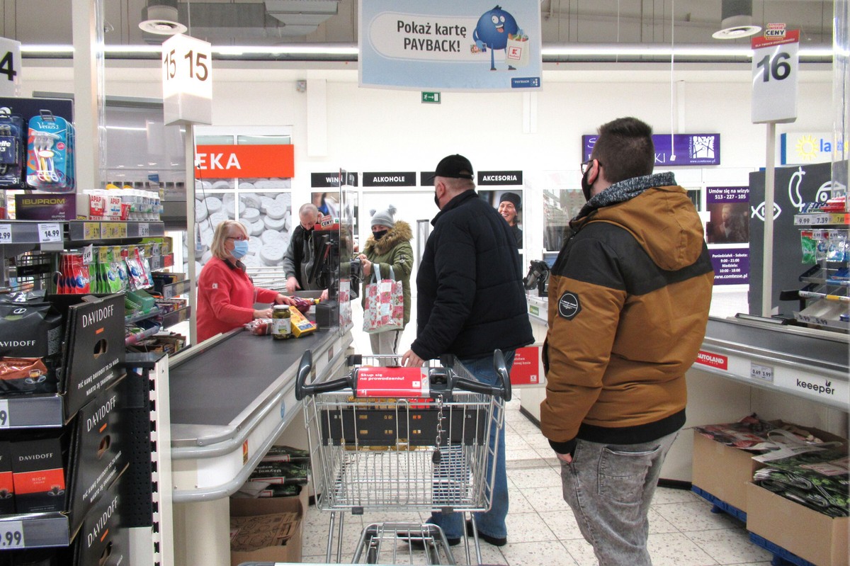 Niedziela handlowa pod znakiem strajku pracowników. "Wczoraj dostałem telefon"