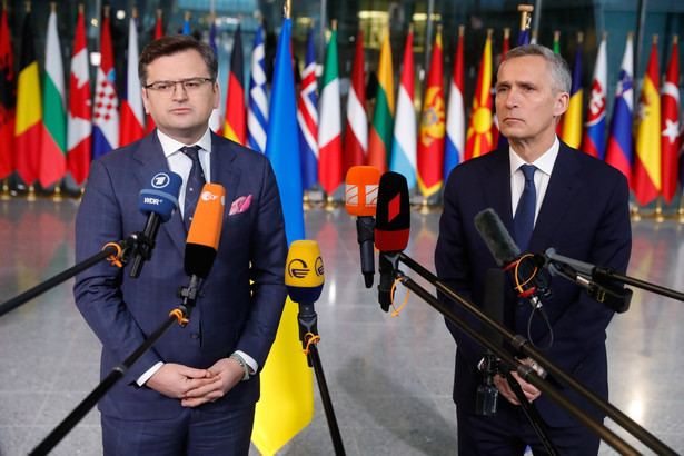 Dmytro Kułeba i Jens Stoltenberg