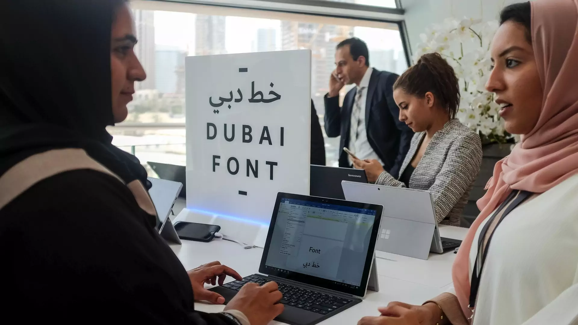 Dubaj pochwalił się czcionką zaprojektowaną przez Microsoft. Zobacz, jak wygląda