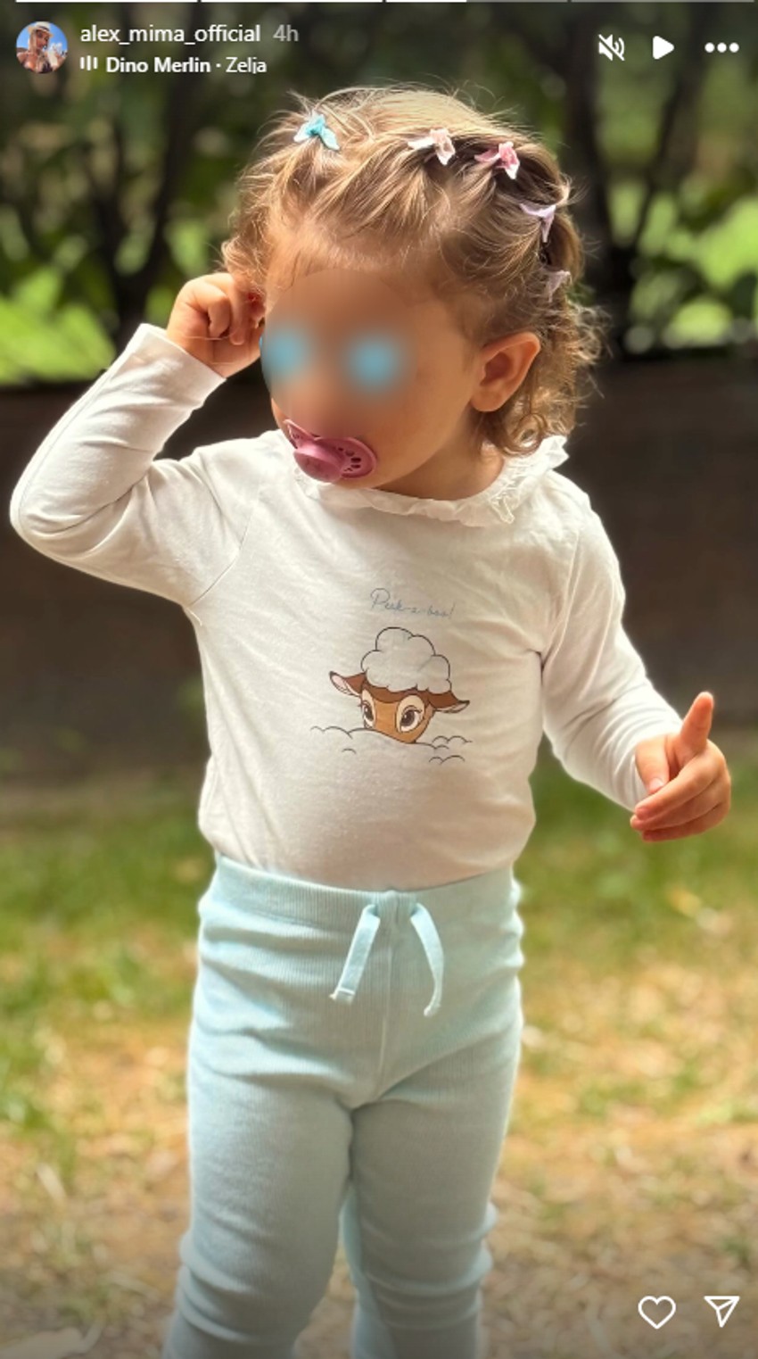 Aleksandra pokazala ćerku