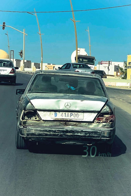 Może kiedyś jeździł w Niemczech - i nadal toczy się przez Nouadhibou w Mauretanii