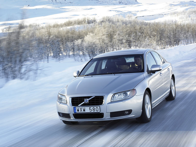 Volvo S80: nowy 5-cylindrowy diesel z dwoma turbosprężarkami pełniący normę Euro 5