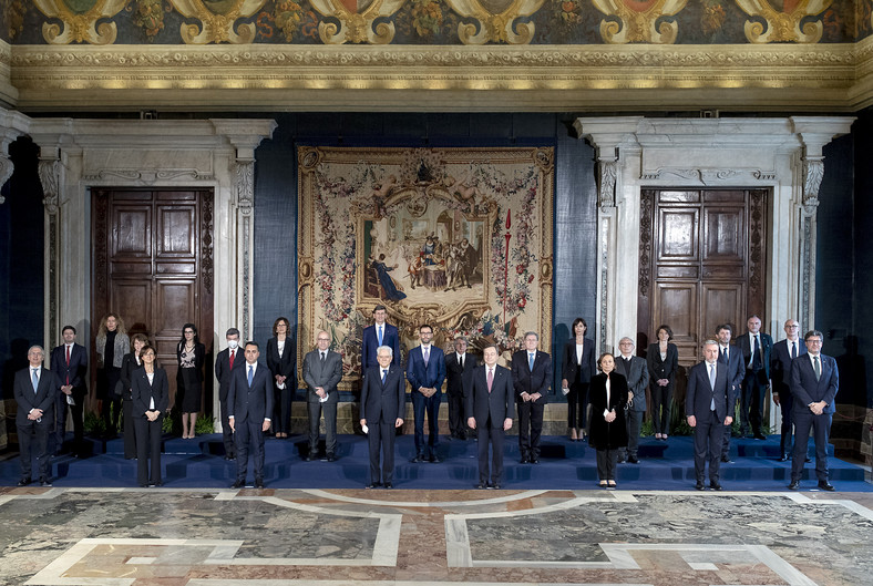 Nowy włoski rząd tuż po mianowaniu przez prezydenta (13 lutego 2021)