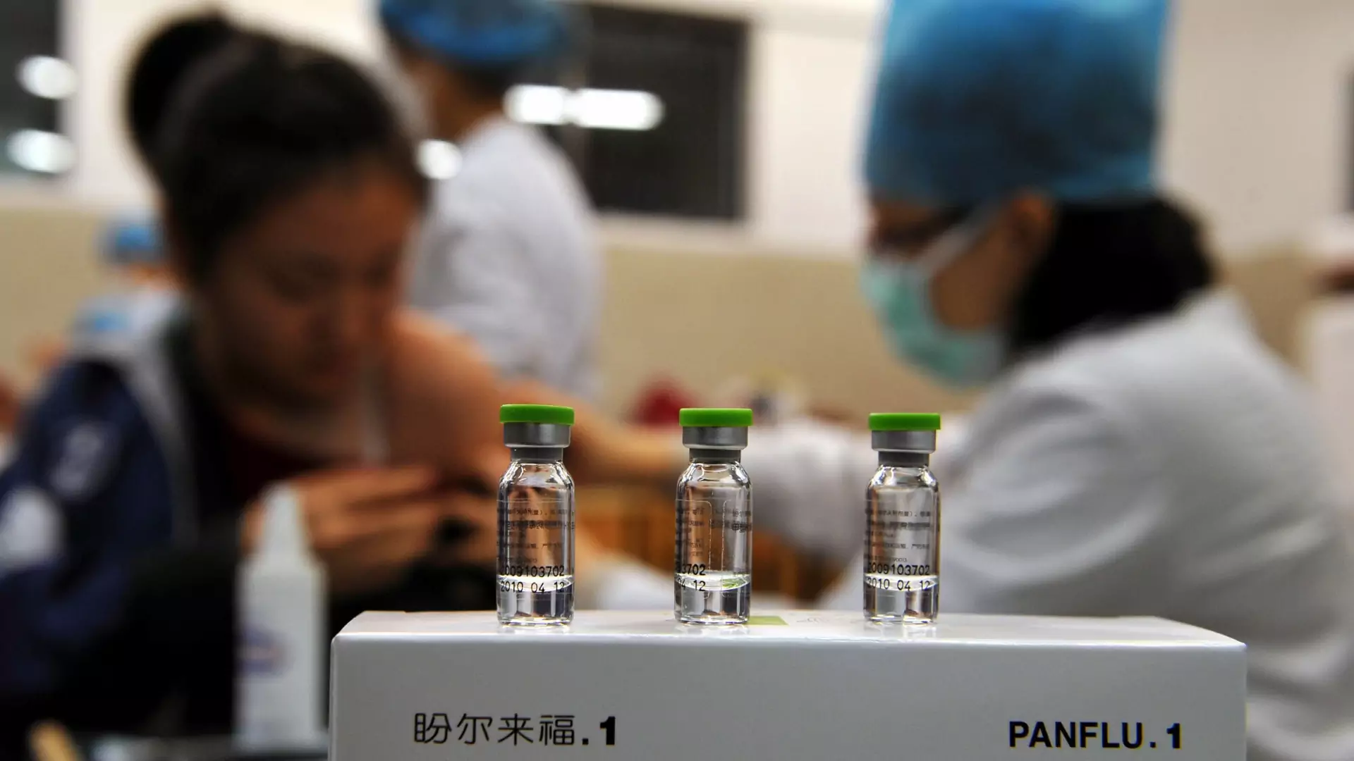Minister ma wątpliwości, ale rząd ma rozważać zakup chińskiej szczepionki "dla chętnych"