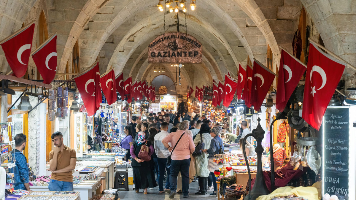 Spektakularny spadek inflacji w Turcji. Ceny rosną dużo wolniej, z wyjątkiem tych dla turystów