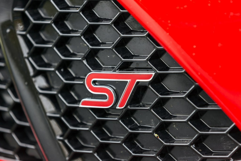 Ford Focus ST, emblemat