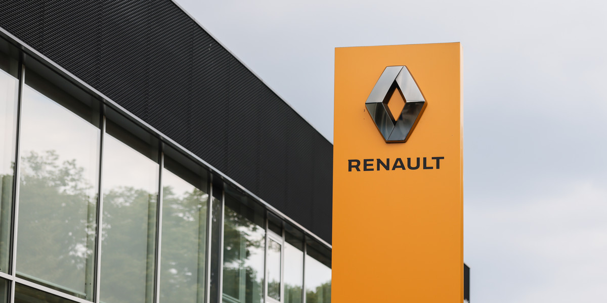 Renault jednak zawiesi swoją działalność w Rosji. Koncern poinformował o tym w nocnym komunikacie.
