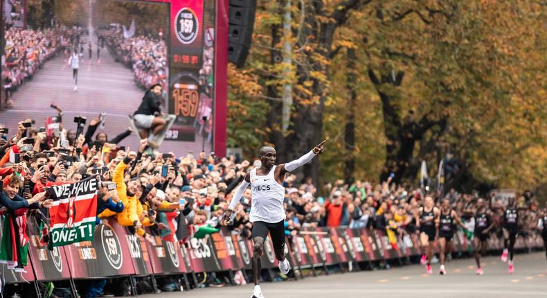 Eliud Kipchoge races to the finish line at the INEOS 159 Challenge in Vienna, Austria