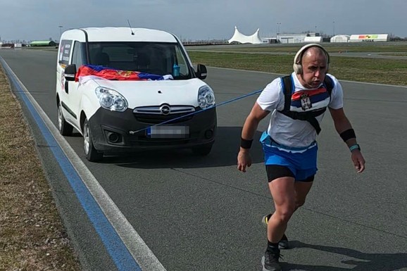 (FOTO,VIDEO) "NOGE SU OTKAZALE, ALI..." Marko je preživeo pakao Atakame i ledeni Arktik, auto vukao čak 45 km: Evo koliko novca je sakupljeno za lečenje trojice dečaka