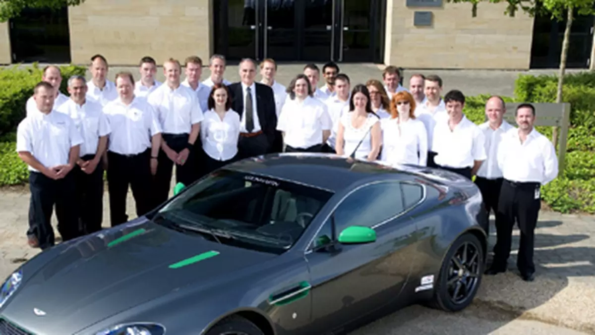 Londyn: Aston Martin V8 Vantage – Project 30.000