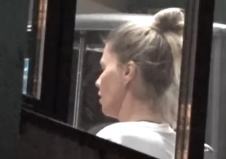 Melina Džinović u hotelu