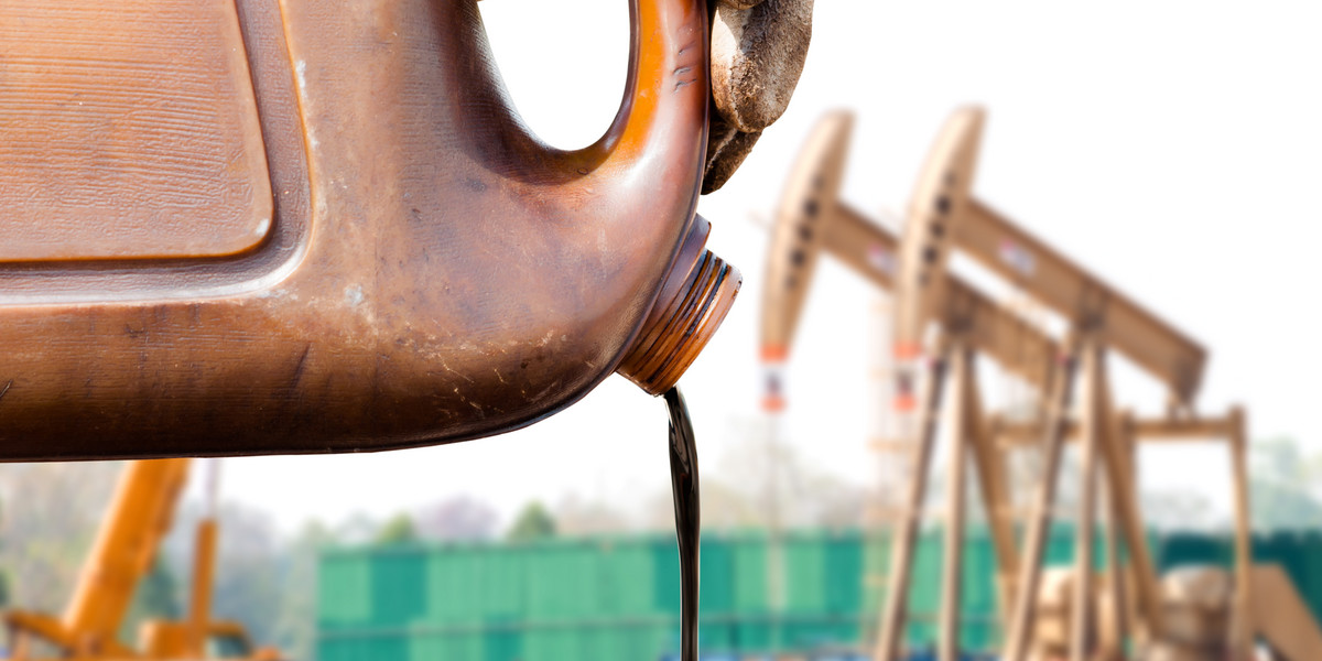 Po dłuższym czasie wzrostów cen ropy naftowej początek tygodnia przynosi lekką ulgę.