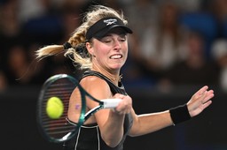 australian open. fręch jeden mecz grała na dwóch kortach