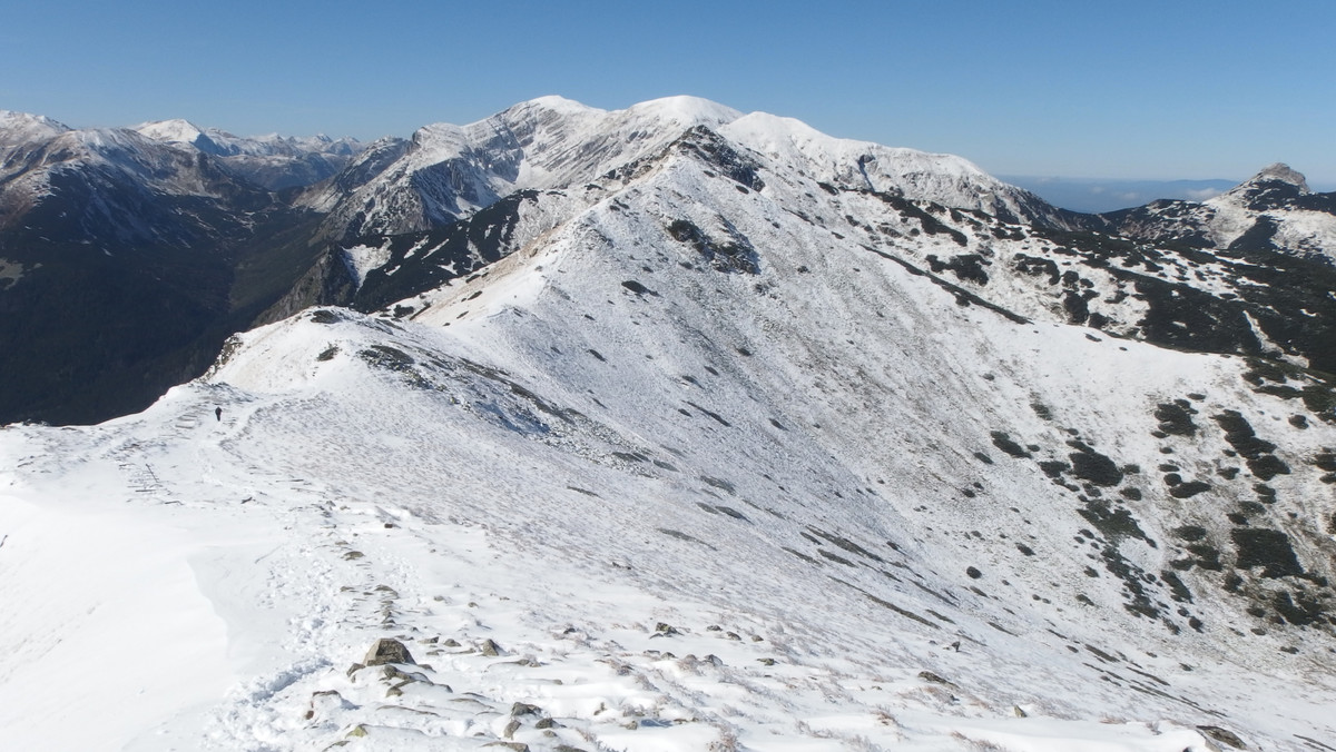 Zakopane. Pierwszy stopień zagrożenia lawinowego w Tatrach. TOPR ostrzega