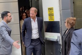 Megan i Hari sa KORDONOM OBEZBEĐENJA kakav Holivud ne pamti: Melanija i Kejt su joj BOLNE TAČKE, a muža tretira kao REZERVU - kada je ovo rekla, sve je pojeo blam