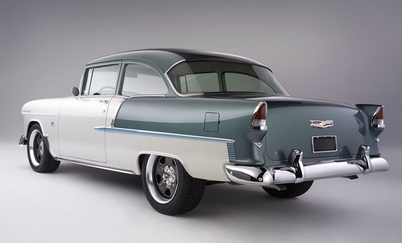 Chevrolet E-ROD ’55 – nowy silnik w starym aucie