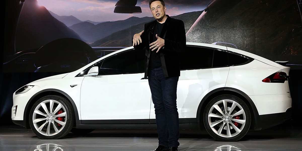 Elon Musk liczy, że w 2020 roku Tesla dostarczy milion samochodów elektrycznych