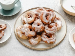 Jak zrobić lukier? Porady i przepisy na idealny dodatek do wypieków