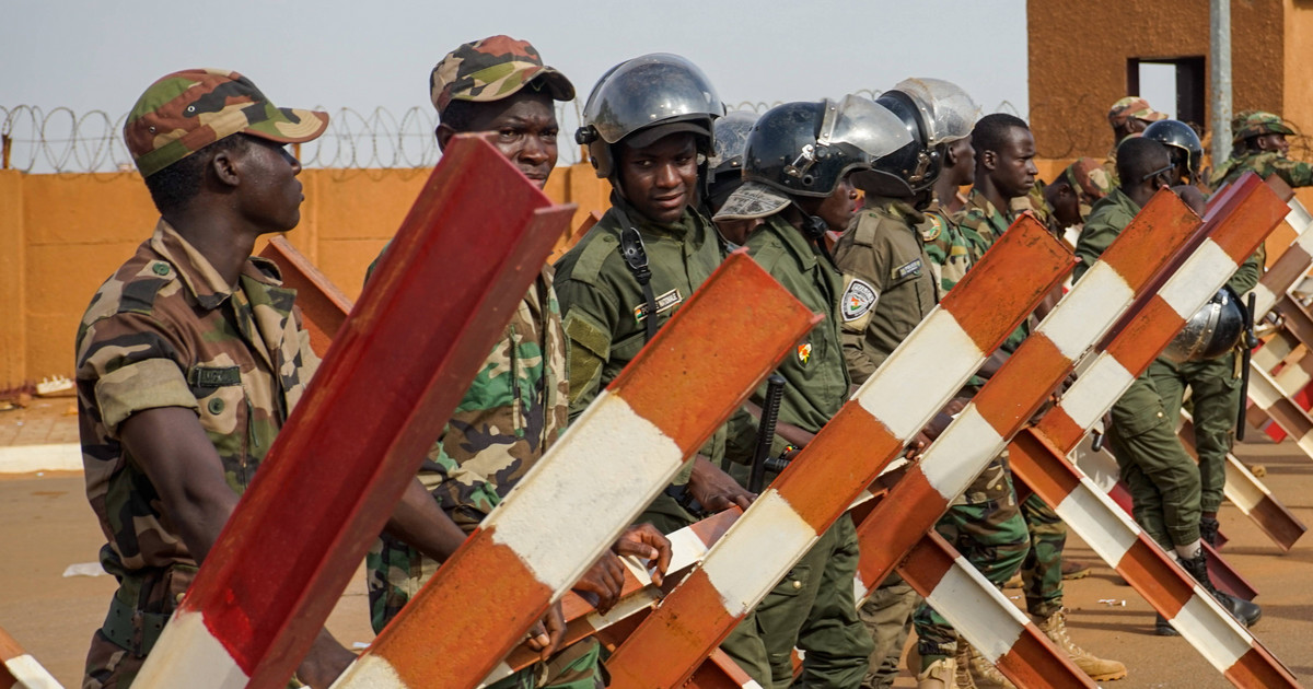 tensión en Níger.  Las fuerzas armadas están en alerta máxima