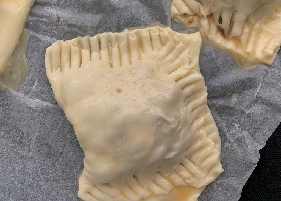 Jablkové taštičky, stačia vám 3 ingrediencie, ktoré väčšinou máte doma.