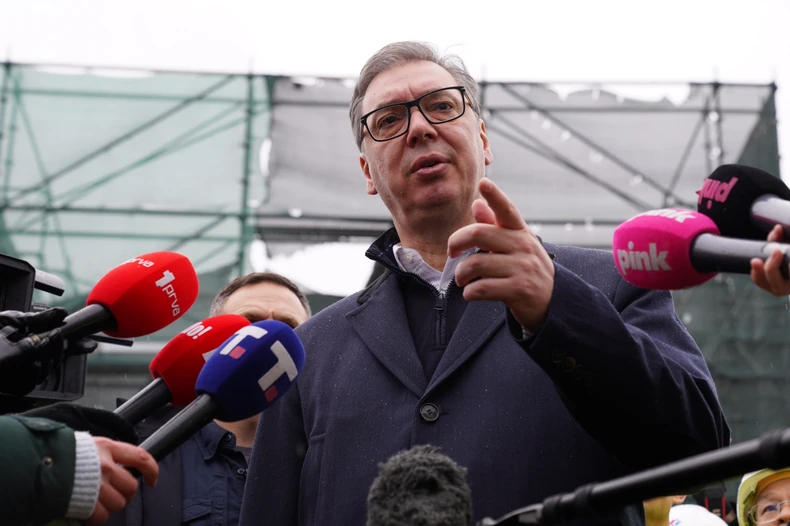 Aleksandar Vučić obilazi radove na izgradnji Novog savskog mosta na Starom sajmištu