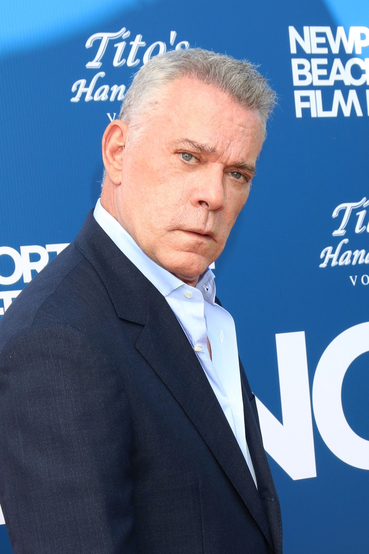 Herec Ray Liotta († 67).
