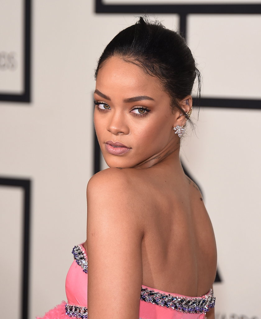 Rihanna na 57. gali Grammy w sukni Giambattista Valli